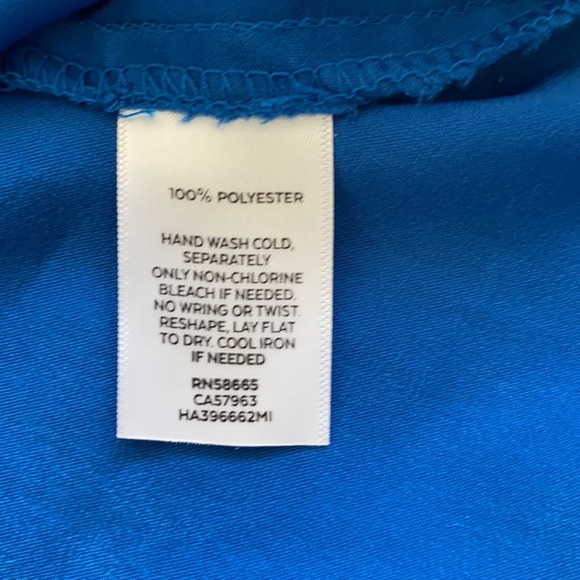 Blue halogen tank top size m - Picture 3 of 3